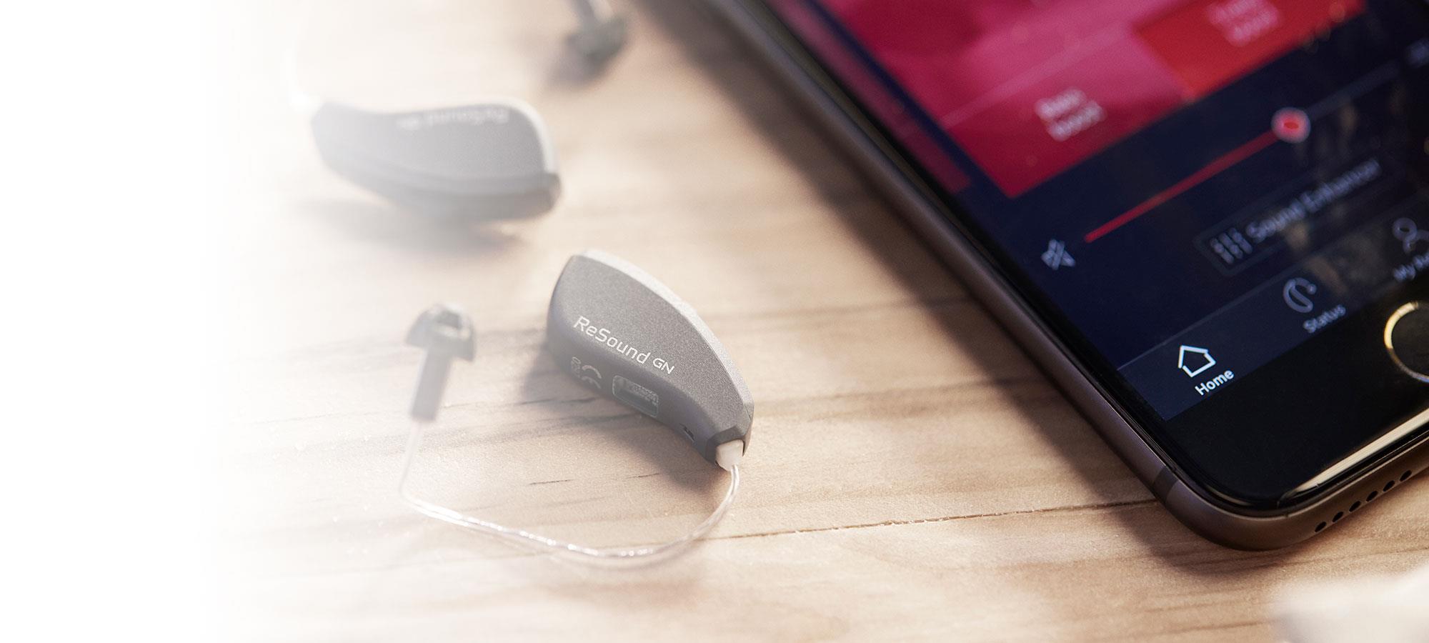 앱 iPhone 및 보청기 흰색 오른쪽