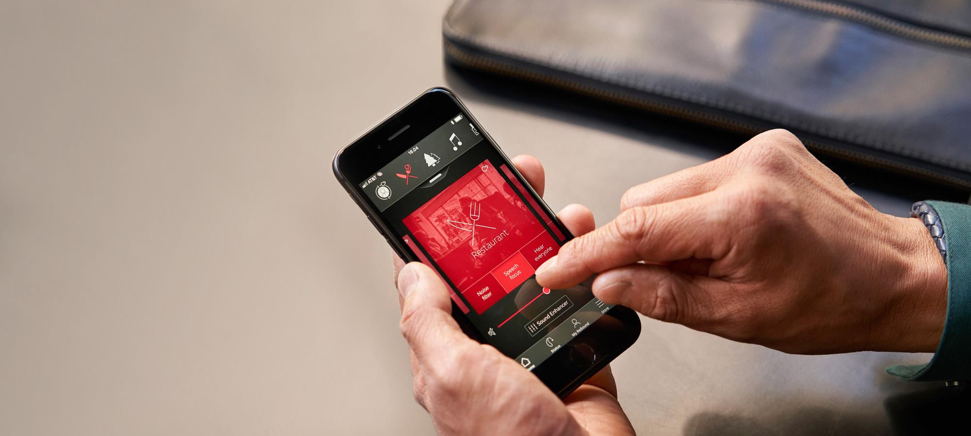 手元でアプリを使う